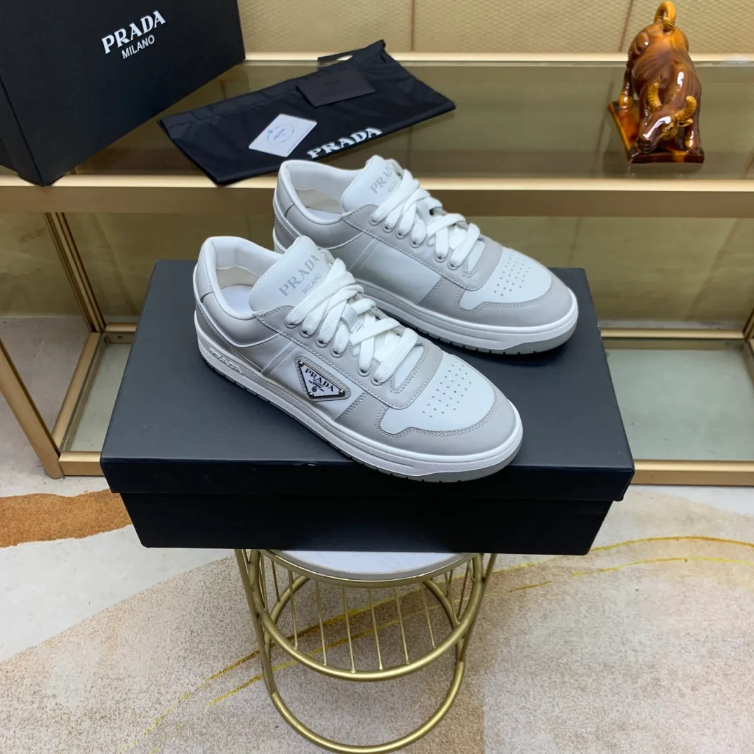💰660巜PRADA》Prada: top 🔝purchasing agent🔍🔍the latest men’s counters are on sale simultaneously, high-quality original calfskin imported from Italy 🇮🇹. Brand logo* (prominent·high-end·noble·class·) exquisite workmanship (imported from Italy🇮🇹 Sole: Original sole provided by the original factory, ⚠️exclusive double-layer activity, TPR rubber, combination outsole; super comfortable, wear-resistant, non-slip, environmentally friendly🌳🌳🌳, real shot🎬The real thing is more beautiful🔍🔍 (high quality, follow the order) code number 38 to 44 (.45 customized)